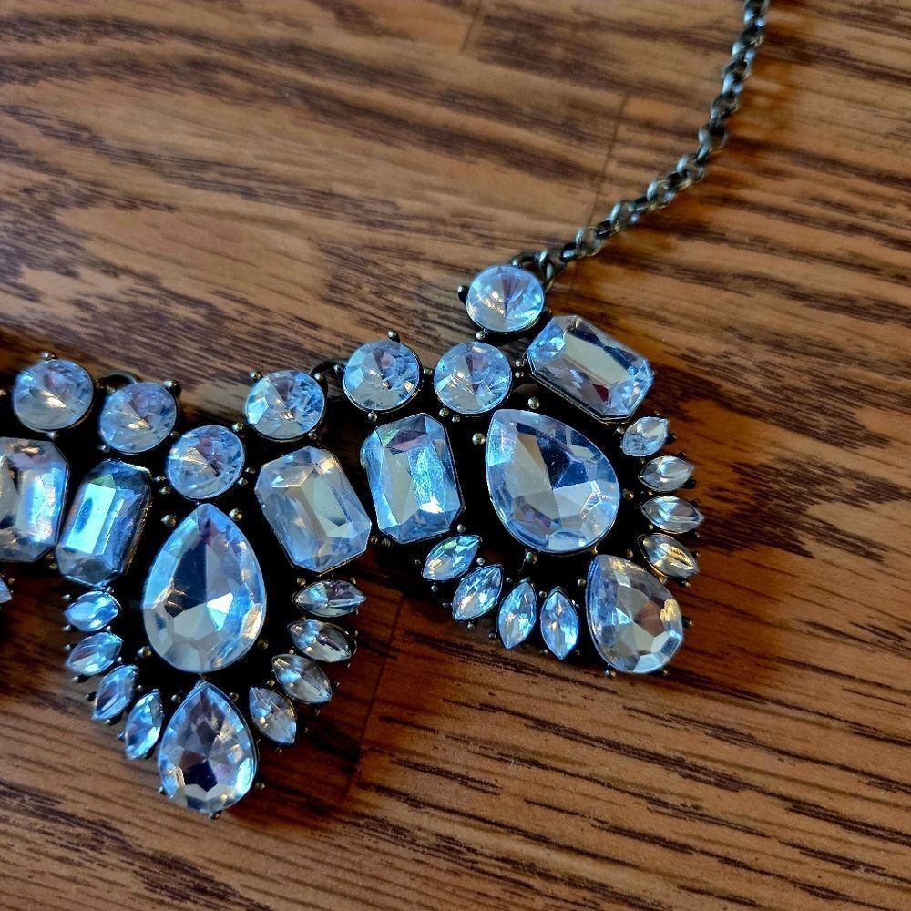 J. CREW Crystal Vintage Statement Necklace STATEMENT MAKING! - Picture 2 of 13